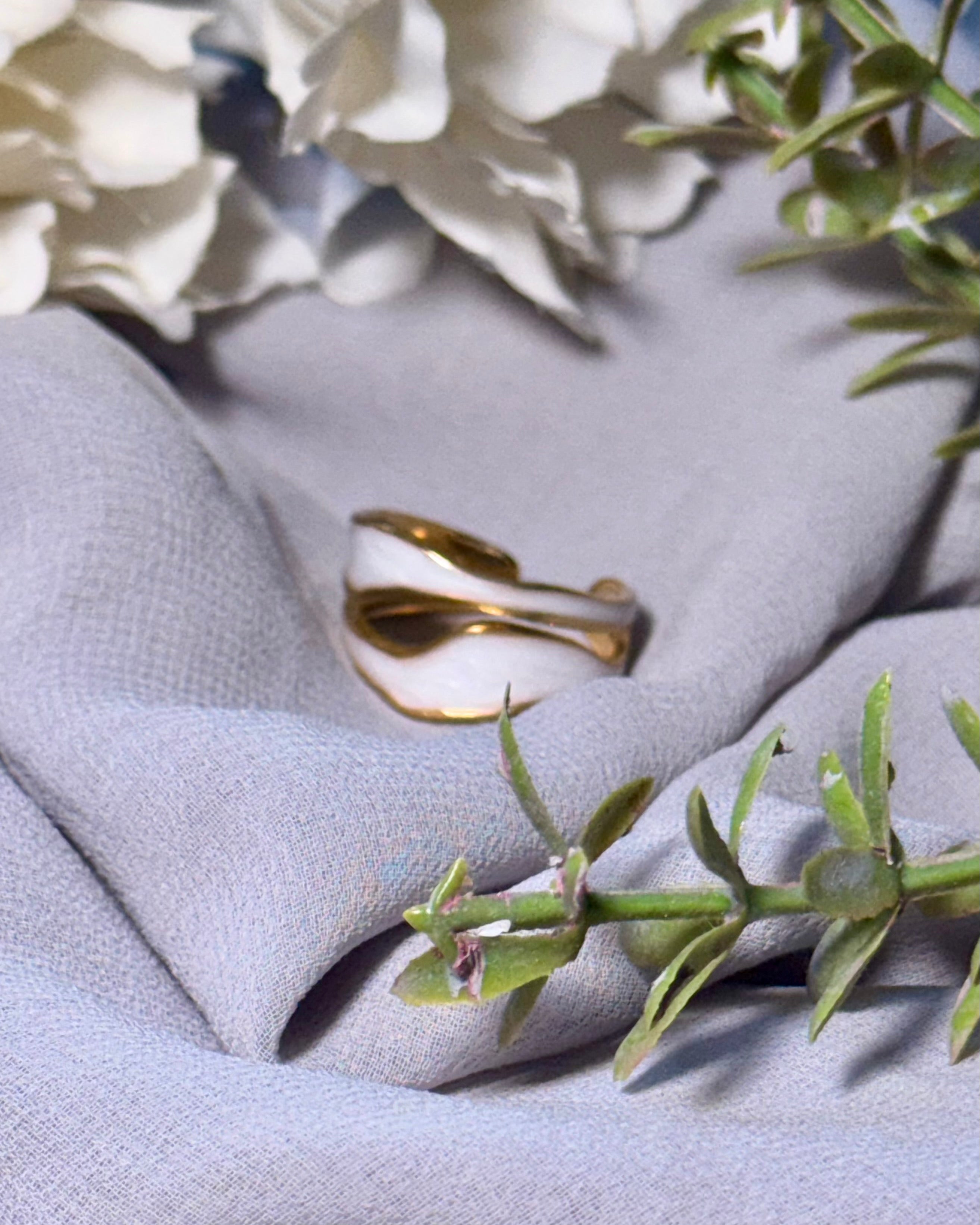 Dual Horizon (White)